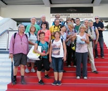 Cannes-pred festivalovou budovou